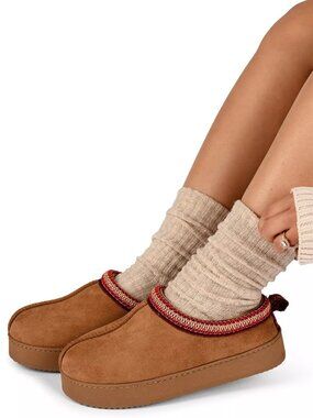 #29 Journee Connway Women's Slip-on Cushioned Clog Slippers,
